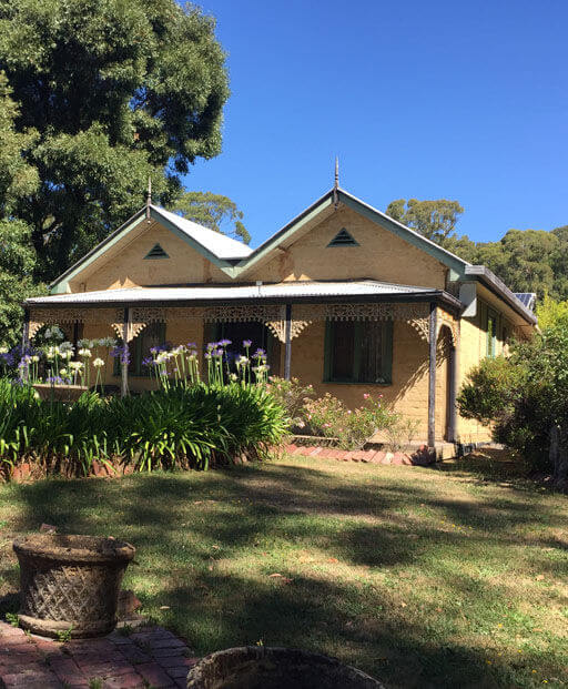 Cosy-Gum Cottage - Inala Country Retreat Daylesford