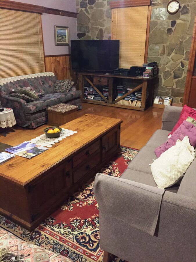 Mellowood Cottage Living Room - Inala Country Retreat Daylesford